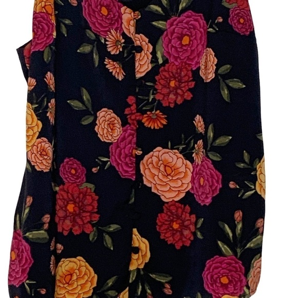 𝅺CUPCAKES and Cashmere black floral blouse. Spaghetti straps. Size S NWOT - Picture 5 of 9